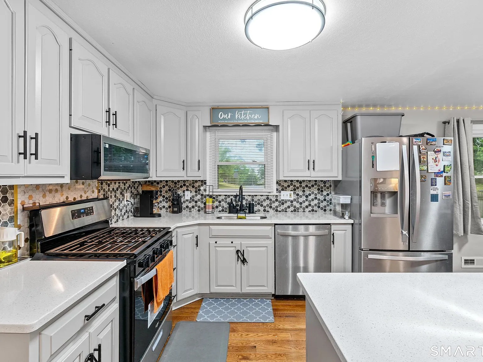 3 bed, 2.0 bath, 1200 sqft, $3,350 — Photo 4