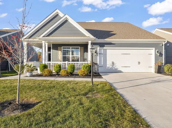 231 Woodland Sky Dr, Pataskala, OH 43062