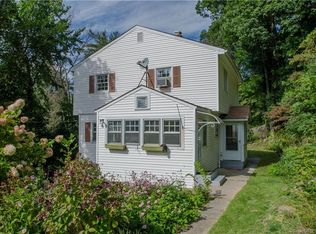17 Pine Trl, Avon, CT 06001