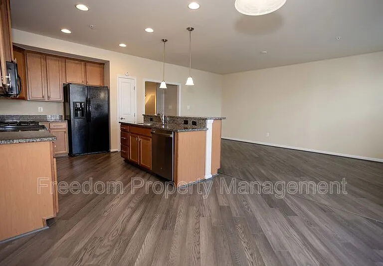 7408 Brunson Cir — Photo 19