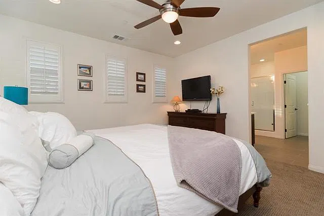 4 bed, 1867 sqft, $5,275 — Photo 4