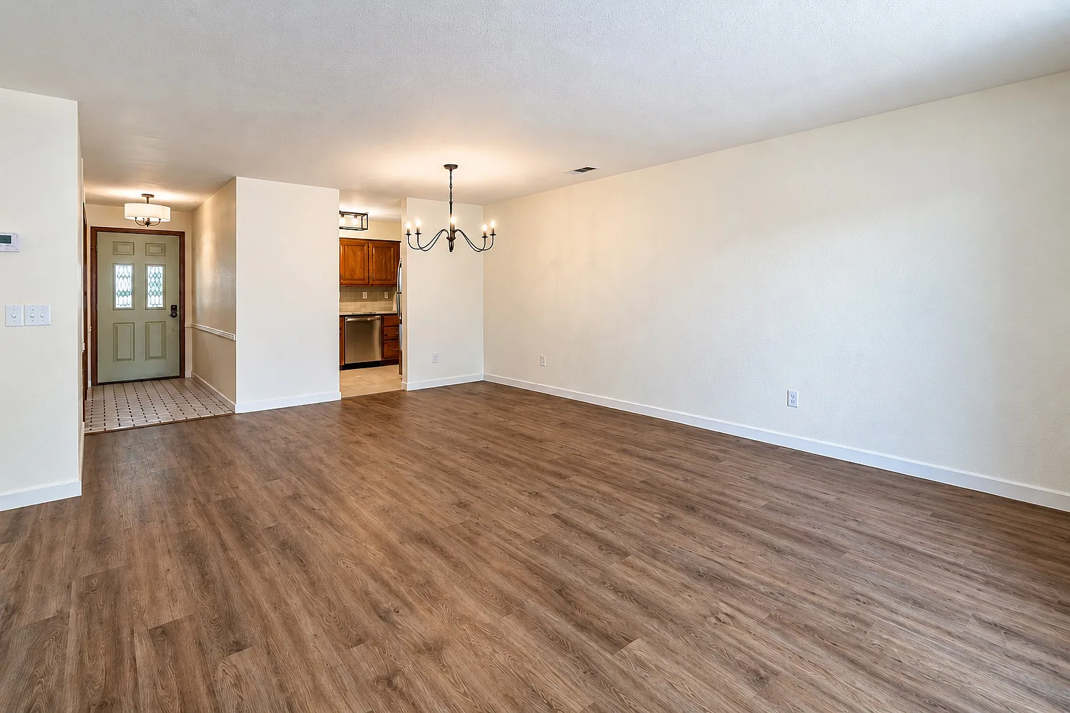 2 bed, 1152 sqft, $1,550 — Photo 4