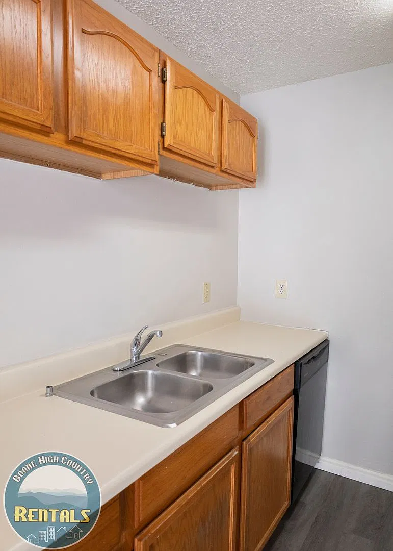Tristen Place- Great Location-Located close to ASU Campus- Limited Availability — Photo 3