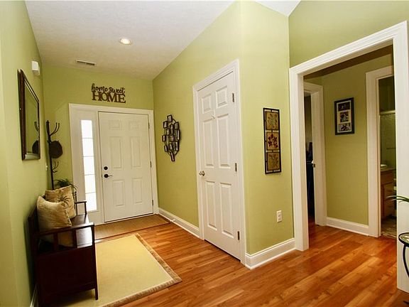4th image of 4898 Mandarin Dr