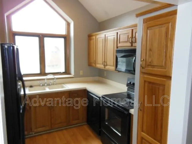 4811 Horton St — Photo 18