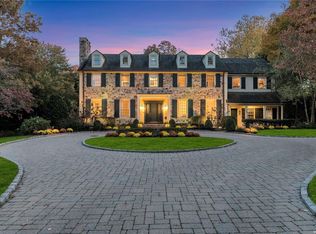 32 Heights Rd, Manhasset, NY 11030