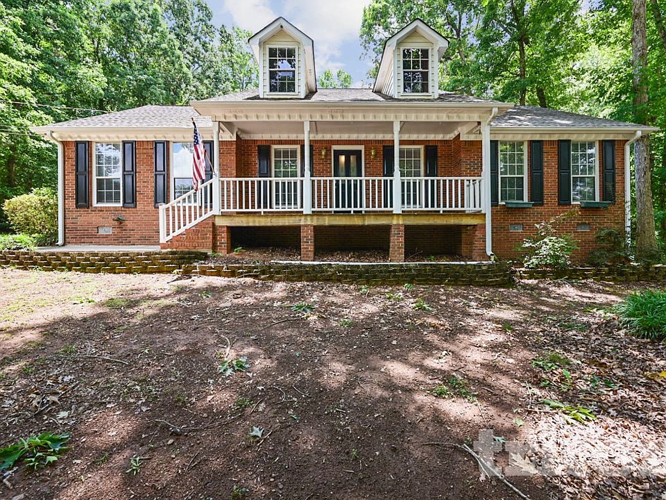 1st image of 184 Bradford Pl