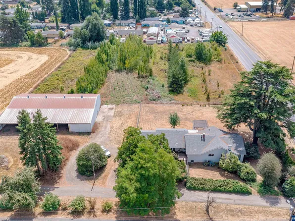 7166 Portland Rd NE, Salem, OR 97305