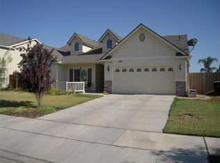 995 Prosperity Dr, Lemoore, CA 93245