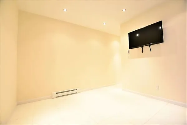 Rented by Compass | media 8