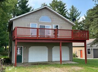 2461 Lakeside Dr, Stanton, MI 48888