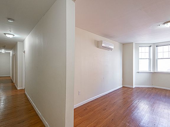 3rd image of 1501 W Allegheny Ave #412