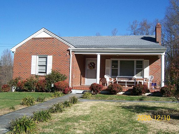2nd image of 150 Pineview Dr