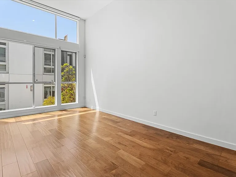4151 Redwood Ave #305 — Photo 5