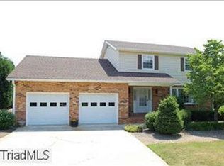 5248 Country Club Rd, Winston Salem, NC 27104