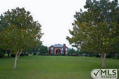 3rd image of 1779 Vineyard Way