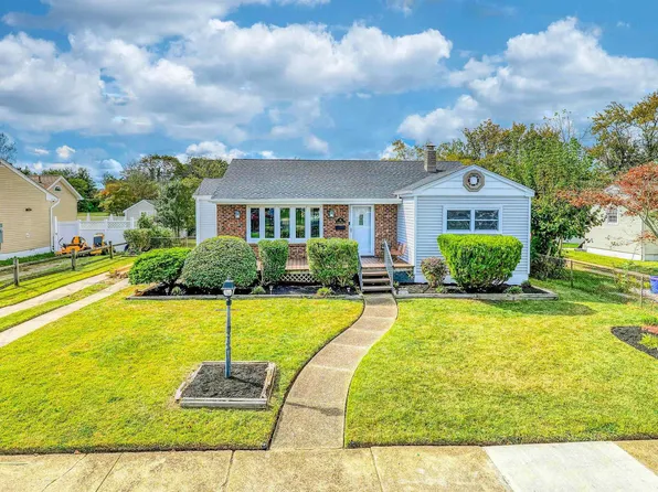 19 Laurel Dr, Pleasantville, NJ 08232