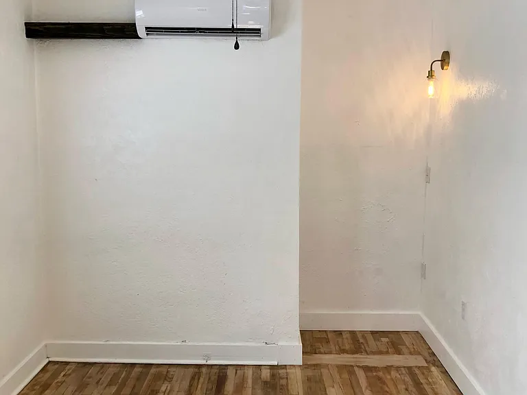 111 16th Ave S #2 — Photo 11