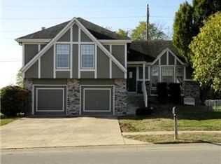 7205 E 134th Ter, Grandview, MO 64030