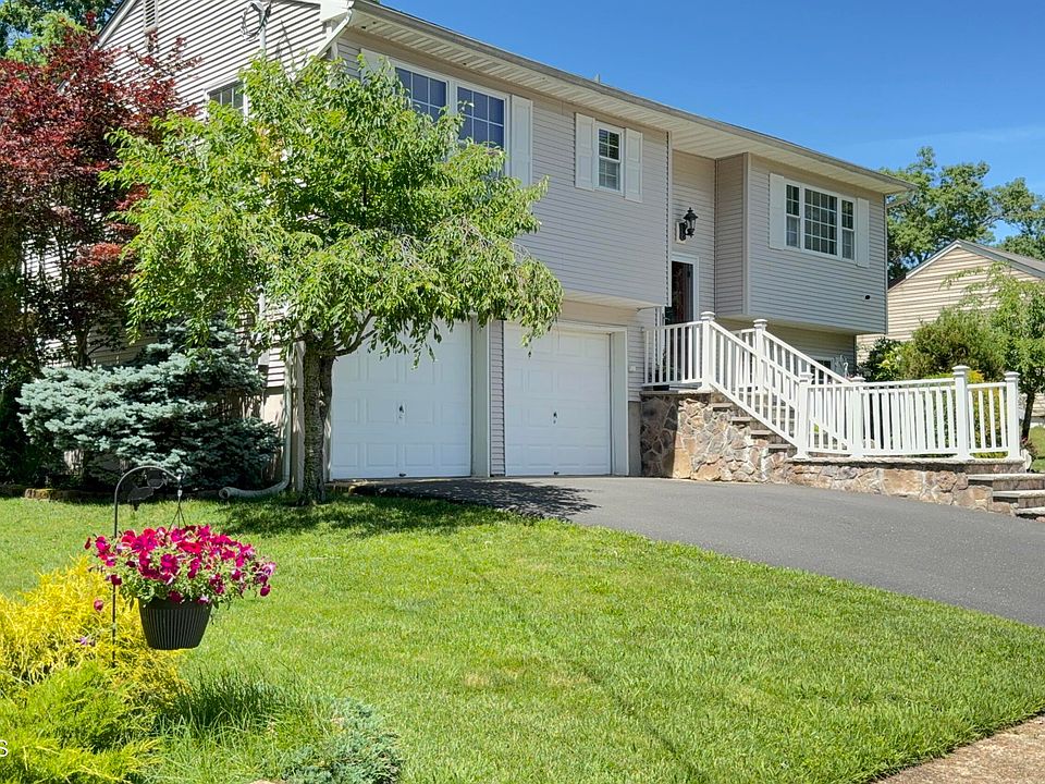 1st image of 111 Spray Boulevard