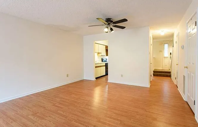 421 Cannon Ct — Photo 11
