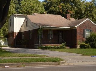 1076 Waring Rd, Memphis, TN 38122