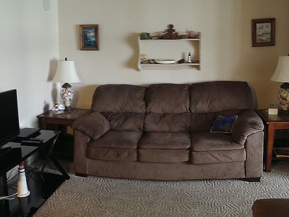 4th image of 509 W Lakeshore Dr #10