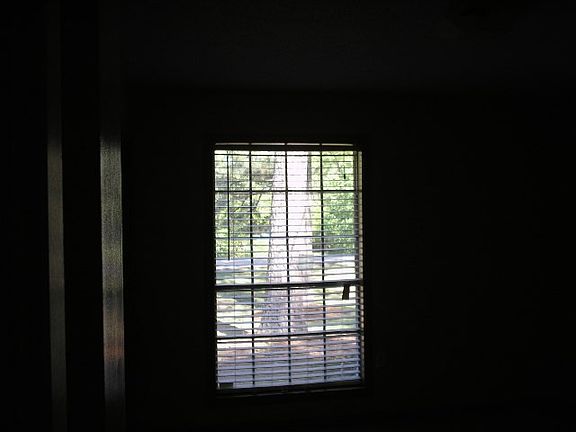 3rd image of 100 W Lakeside Dr