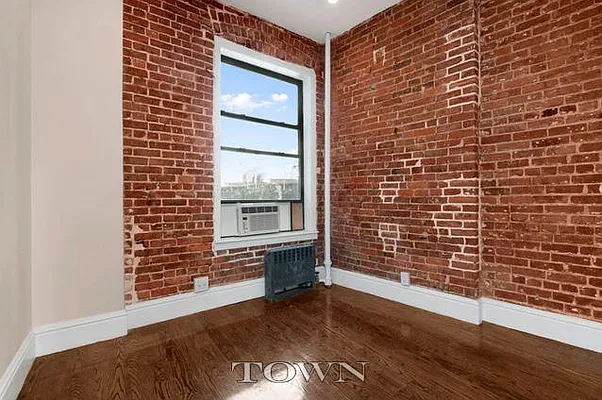 Rented by Town Residential | media 33