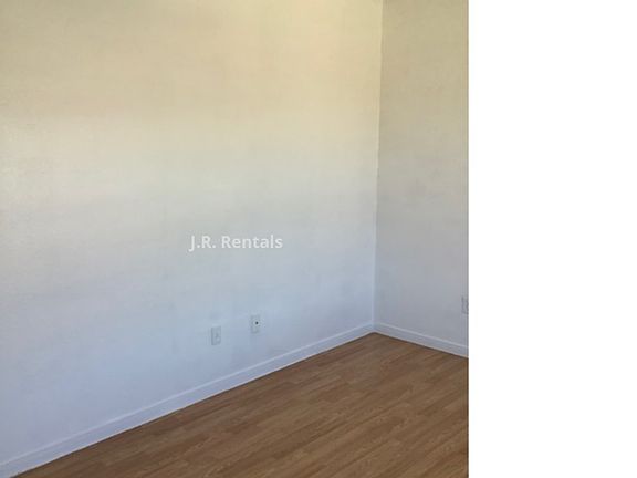 5th image of 413 Brittney Way APT D