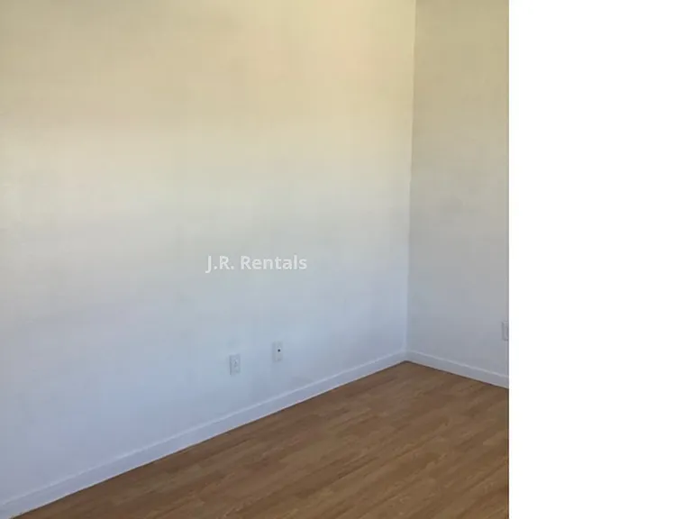413 Brittney Way #D — Photo 5