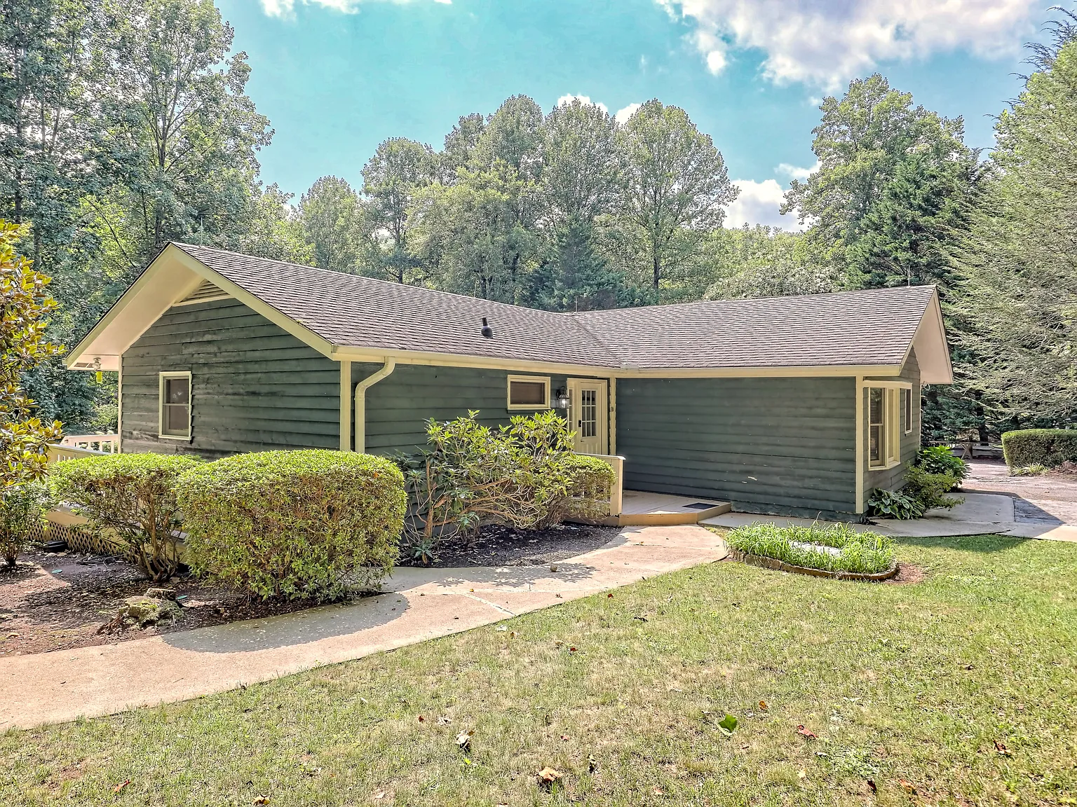 3 bed, 1936 sqft, $6,000 — Photo 4
