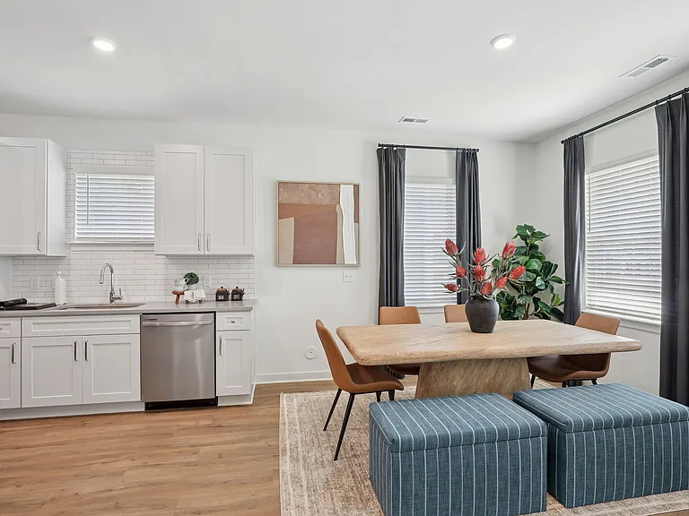 Hamlet Falling Creek - Homes & Townhomes for Rent — Photo 24