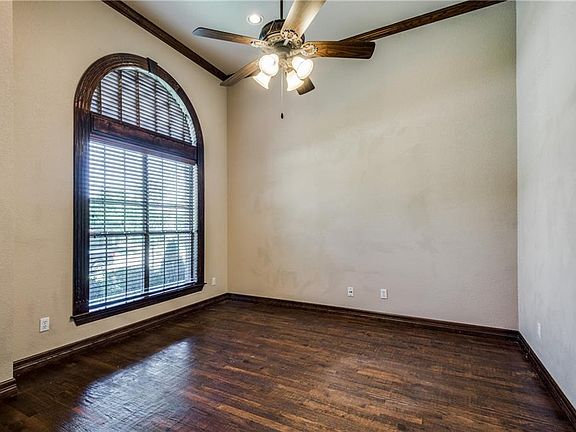4th image of 7812 Forest Hills Ct
