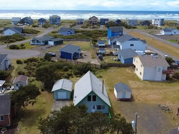 1205 Fairwood Court St SW, Ocean Shores, WA 98569