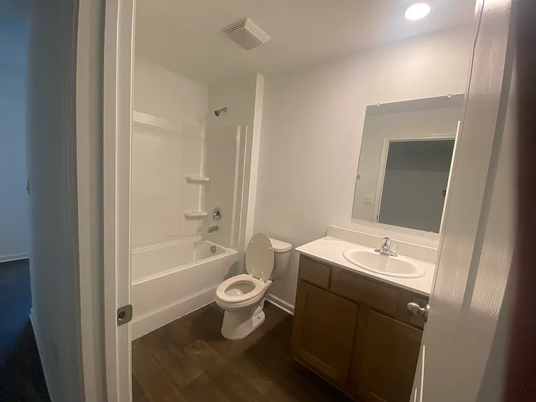 4270 Quaking St — Photo 12