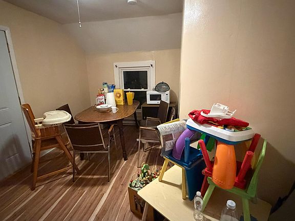 5th image of 2109 Burnet Ave