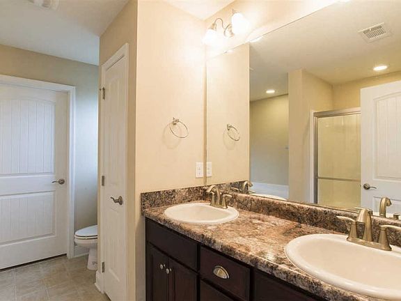 3rd image of 8918 Hertford Cir