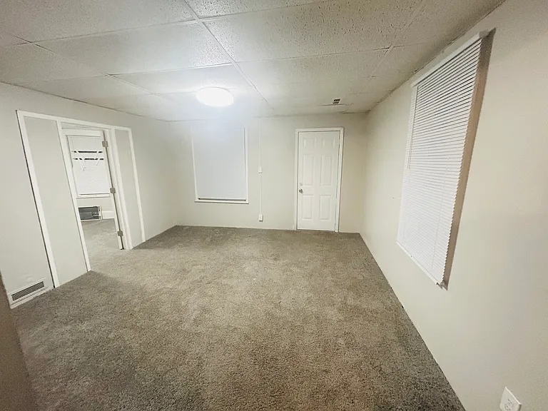 6824 Kazimier Ave #UP — Photo 3