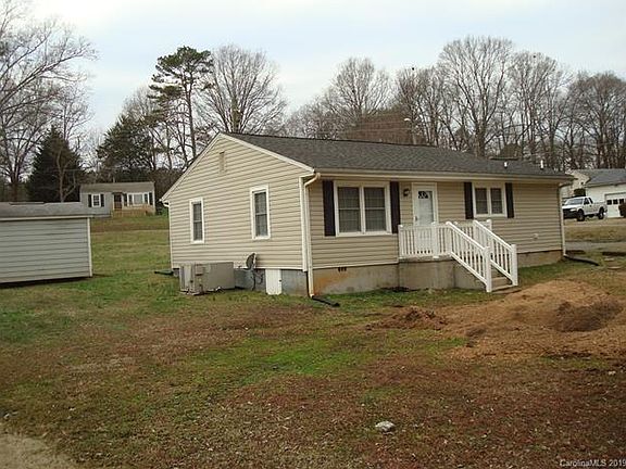 3rd image of 2603 Puritan St