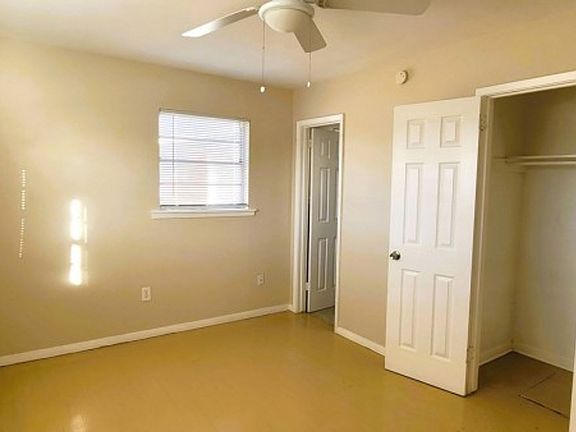 3rd image of 4014 Melody Ln