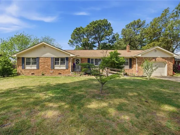 105 Conference Ct, Virginia Beach, VA 23462