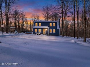 1225 Riverside Hts E, Pocono Lake, PA 18347
