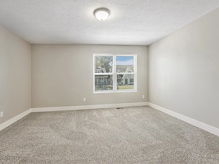 717 Worden St SE — Photo 11