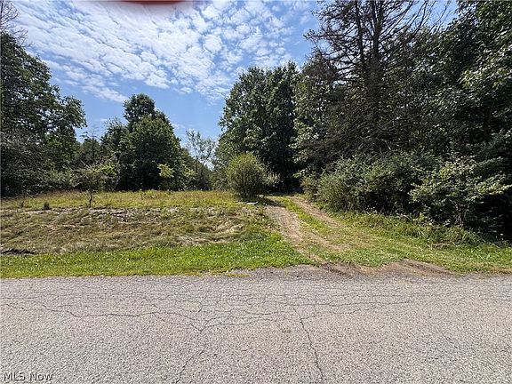 3rd image of Tomahawk Dr