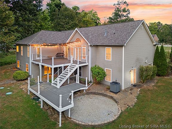 2nd image of 6225 Pioneer Trail NE
