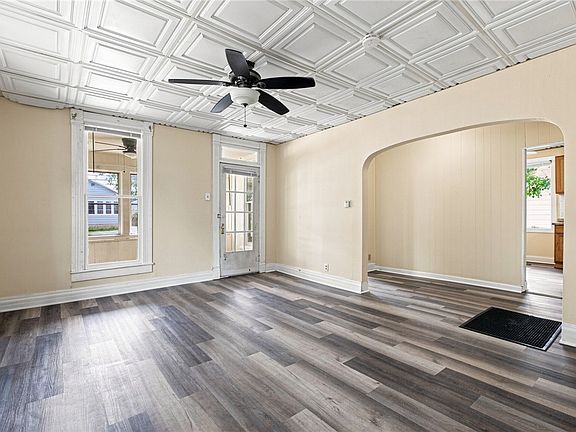 3rd image of 127 Polk Ave