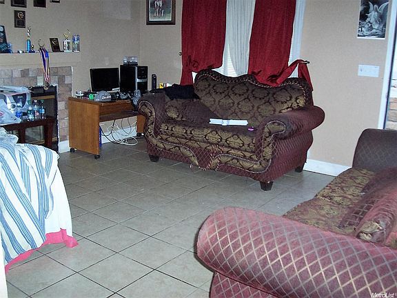 4th image of 803 Huntingdale Ct