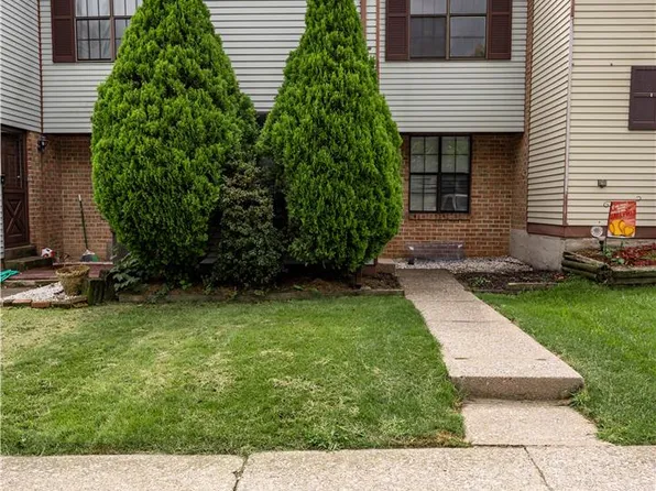3418 Colonial Ct, Allentown, PA 18104