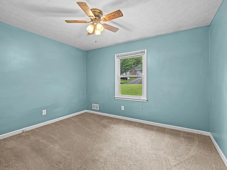 412 Willow Ct SE — Photo 22
